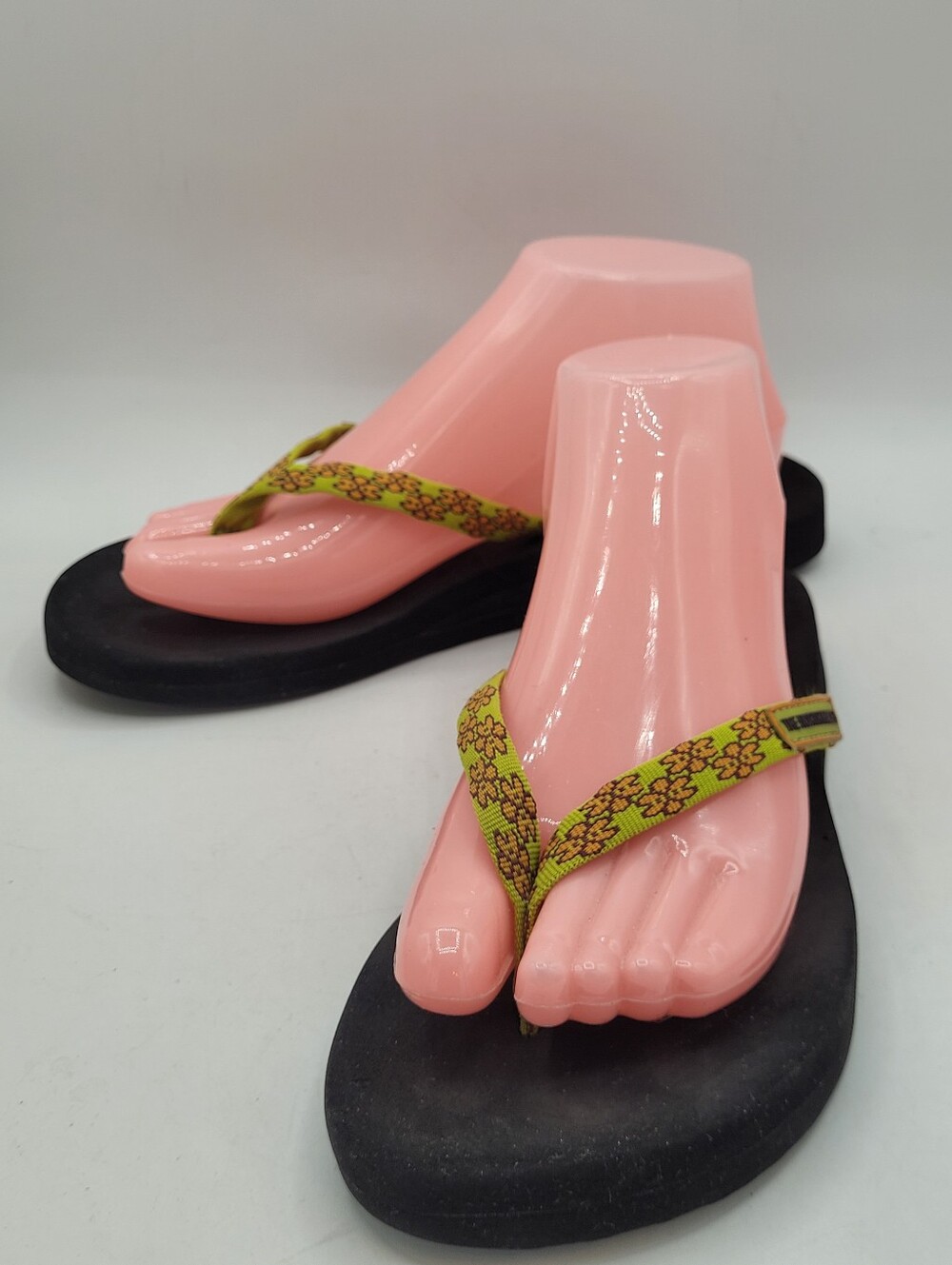 The Notthface Base Came Flip Flop Sandals Size 8 ( 10" Sole)